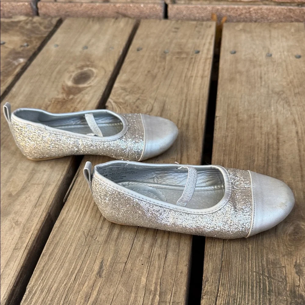 Disney Glittery Silver Kids Dress Shoes Size 11